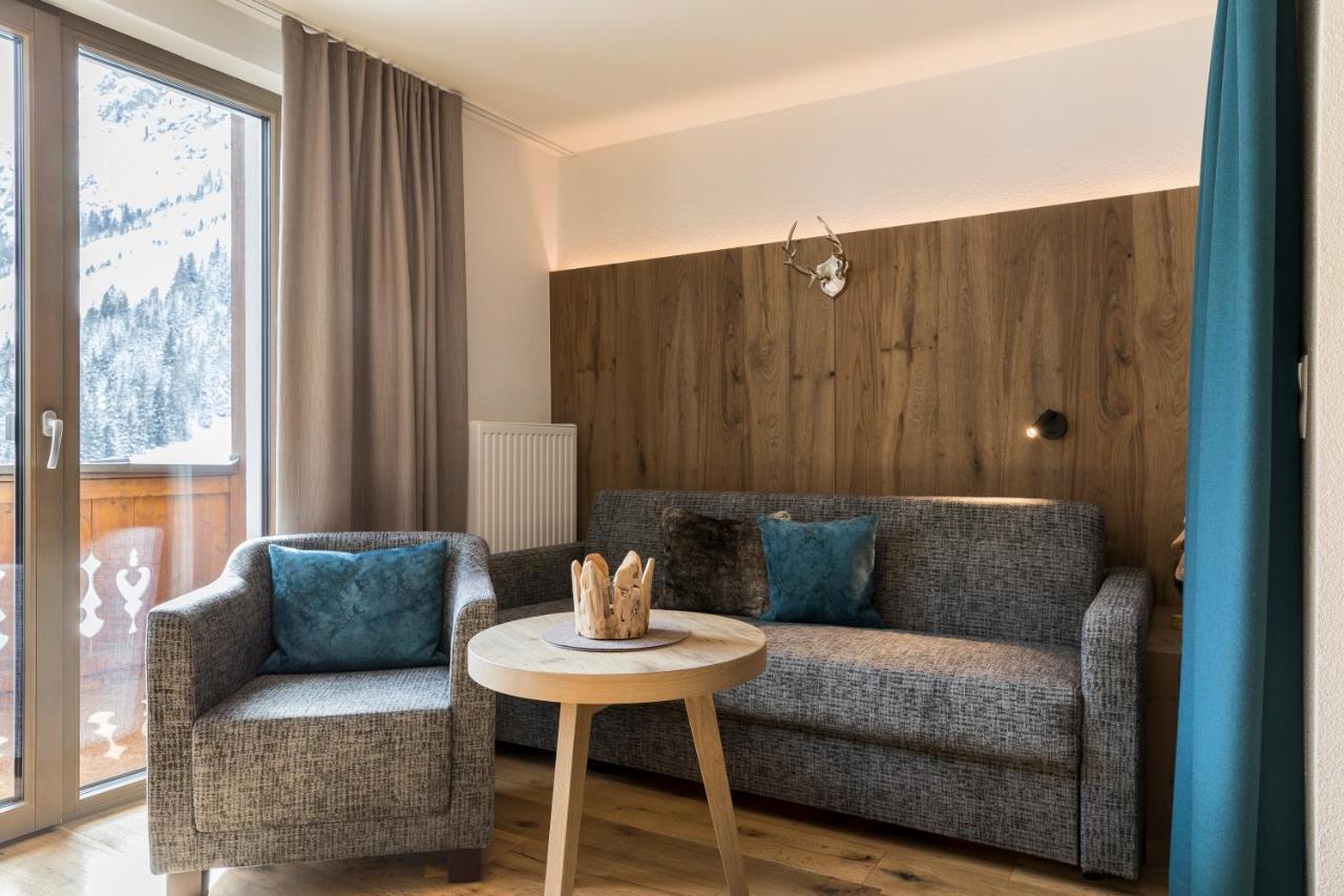 Hotel Sonnblick Sankt Leonhard im Pitztal Bagian luar foto